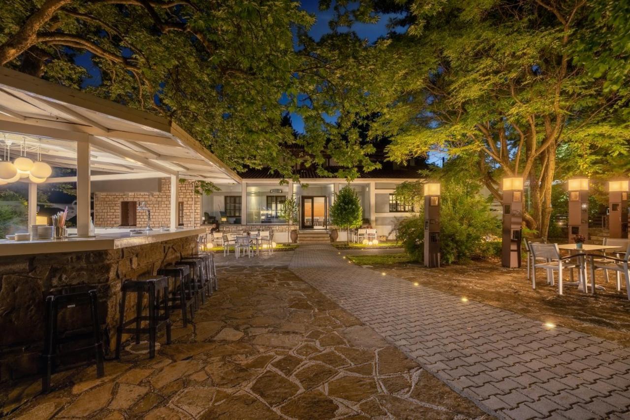 Κonitsa Gefyri Hotel โคนิทซา ภายนอก รูปภาพ