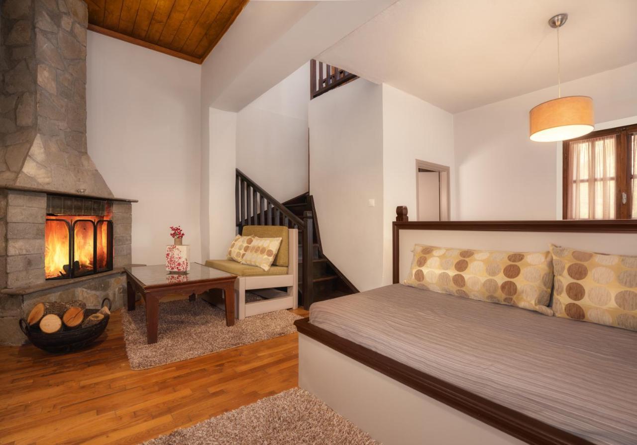 Κonitsa Gefyri Hotel โคนิทซา ภายนอก รูปภาพ
