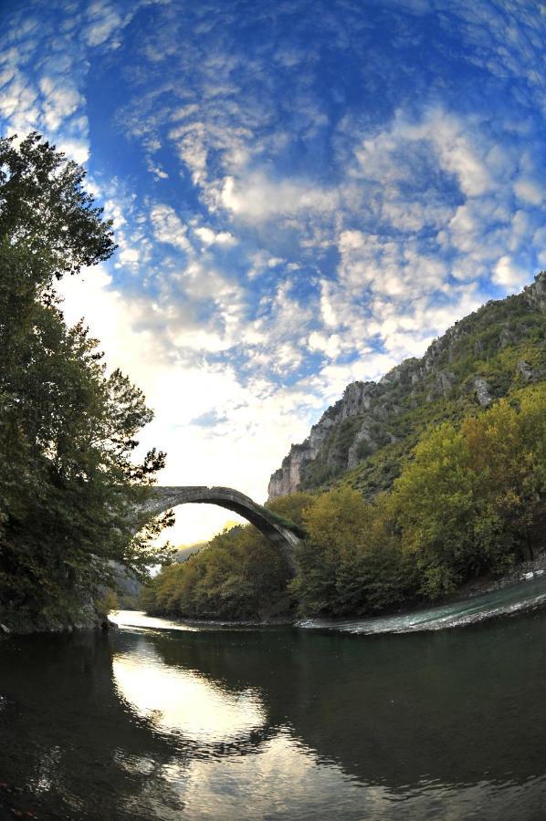 Κonitsa Gefyri Hotel โคนิทซา ภายนอก รูปภาพ